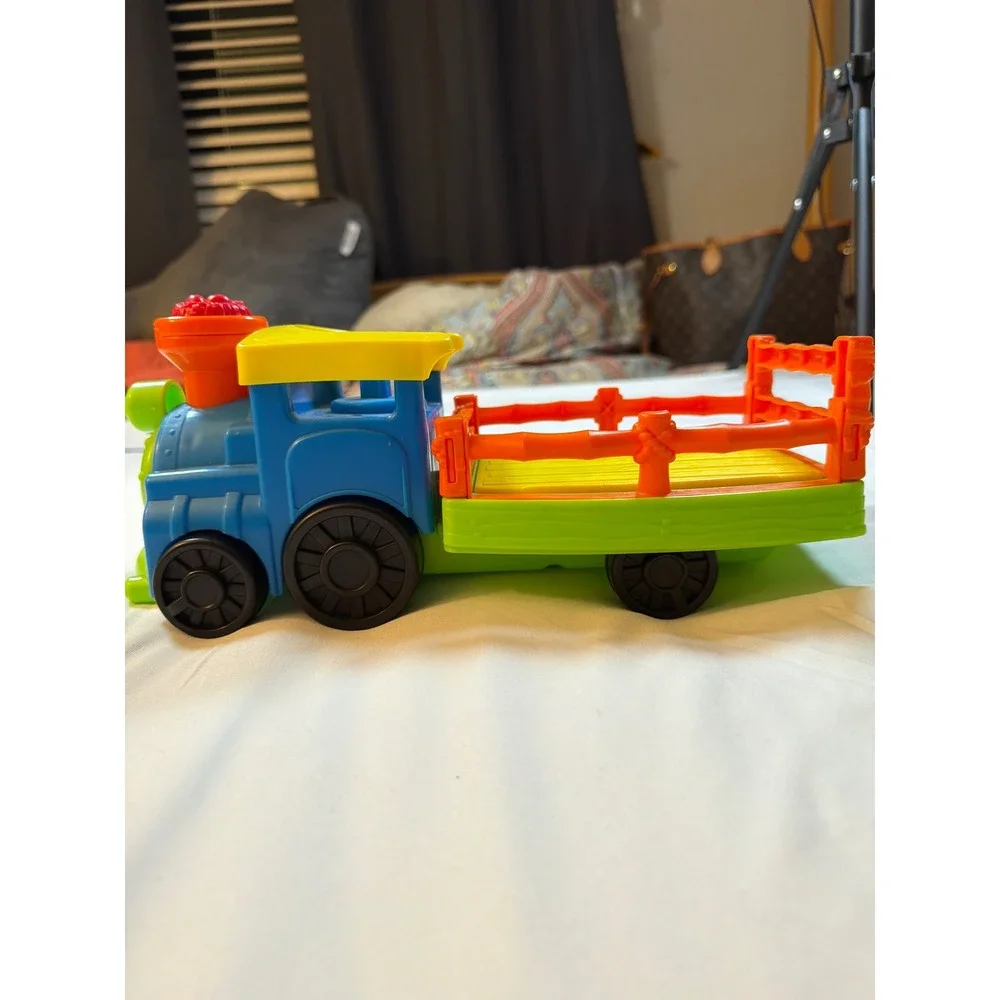 Fisher-Price Little People Choo-Choo Zoo Train CMP36 Musical Motorized Toy